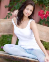 18 Only Girls - 05-005