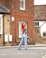 Breath Takers - 07-ariel_selfmade_0007