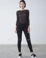 Hegre Art - 01-ariel-getting-naked-01-10000px