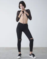 Hegre Art - 08-ariel-getting-naked-08-10000px