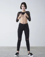 Hegre Art - 09-ariel-getting-naked-09-10000px