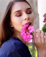 Mpl Studios - 02-leona-mia-postcard-from-crete-0003