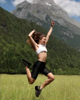 Mpl Studios - 28-stefani-postcard-from-log-pod-0029