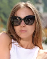 Mpl Studios - 60-stefani-postcard-from-log-pod-0061