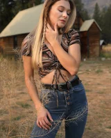 Mpl Studios - 67-stefani-postcard-from-mazama-2-0068