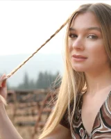 Mpl Studios - 13-stefani-postcard-from-mazama-0014