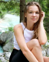 Mpl Studios - 03-stefani-postcard-from-slovenia-0004