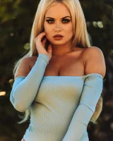 Skin Tight Glamour - 37-00370037