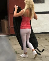 Tight Clothes - 01-start-in-tights-001