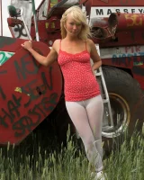 Tight Clothes - 03-start-in-tights-003