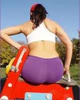 Touch Your Toes - 16-lom-461-16-lg