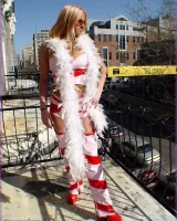 Touch Your Toes - 01-lom-458-01-lg