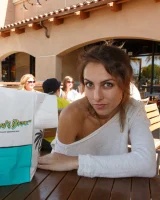 Zishy - 04-full_04_15410603014949