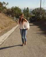 Zishy - 01-full_01-6368032009090