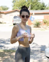 Zishy - 01-liz-jordan-classic-dickens-full_001_1023491026019783