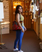 Zishy - 01-full_01_0056178302373