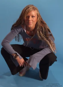 Exciting girl dressed tight with white panties cameltoe