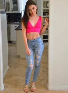 Petite babe Veronica toys her yummy pussy after removing her tight jeans