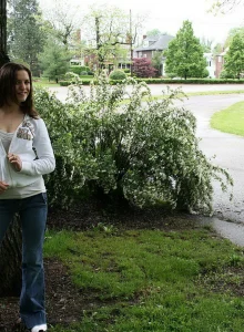 Puffy nipples teen in tight blue jeans is flashing outside